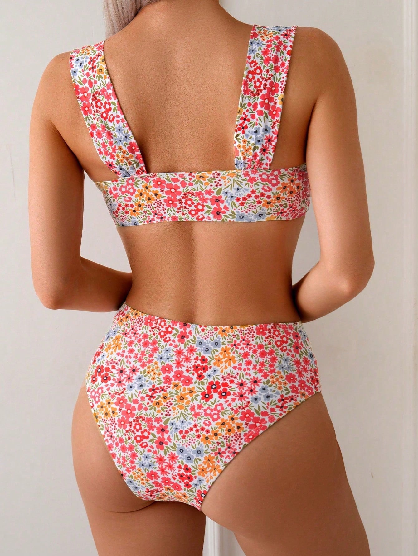 Swim Mod Springbreak Women's New Summer Random Ditsy Floral V-Neck
