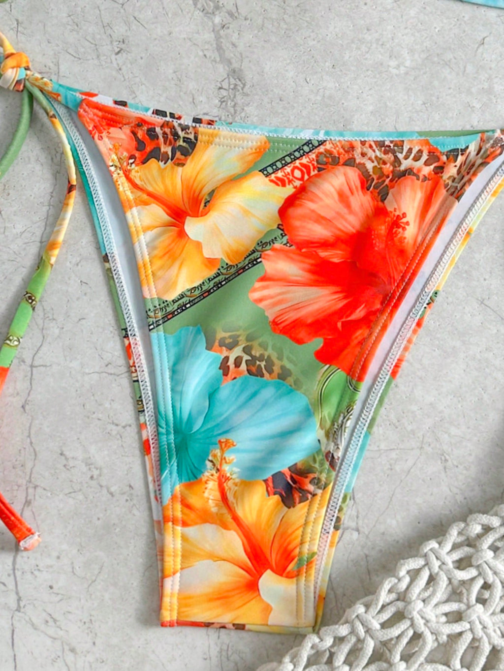 Swim Mod Women's Random Print Starfish Decor Halter Sexy Bikini Set,