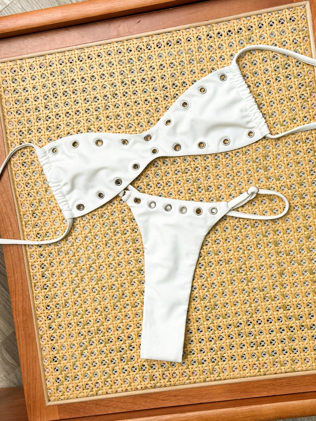 Swim 2025 New Women's Solid Color Sexy Bandeau Beach Vacation Casual Sexy Swimwe