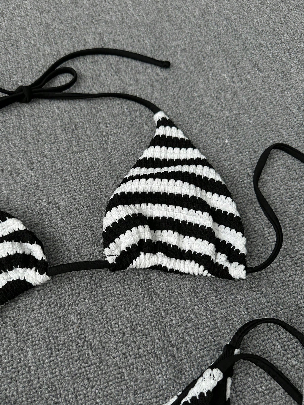 2pcs/Set Women's Sexy Backless Bikini Set, Black & White Striped Triangle Top With Halter Neck Design, - image 4