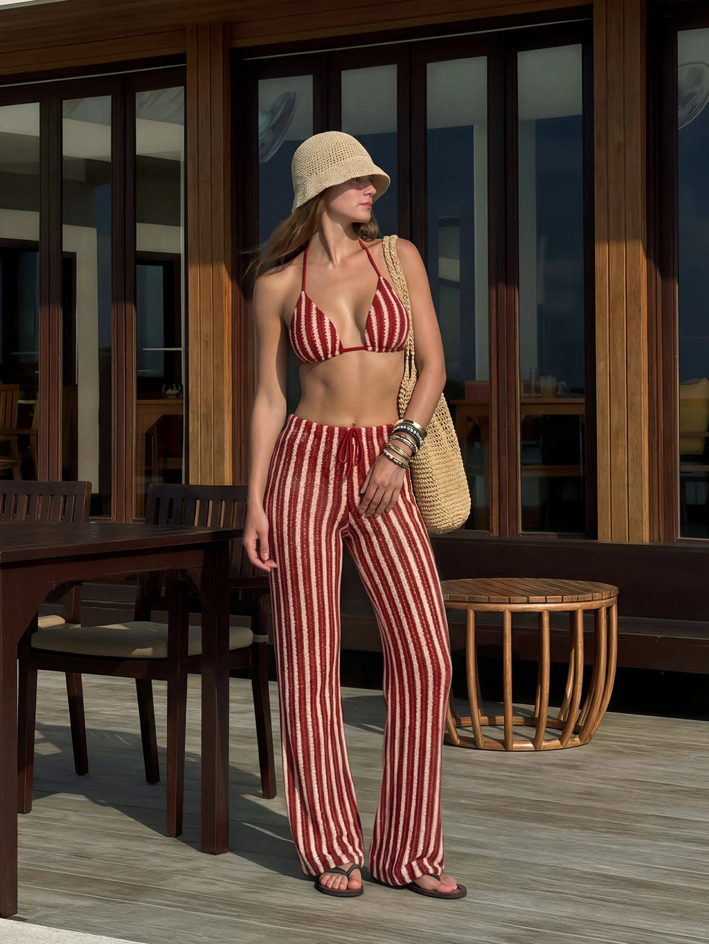 Elegant Women's Striped Knit Bikini Swimwear Set Featuring Halter Neck Top And M