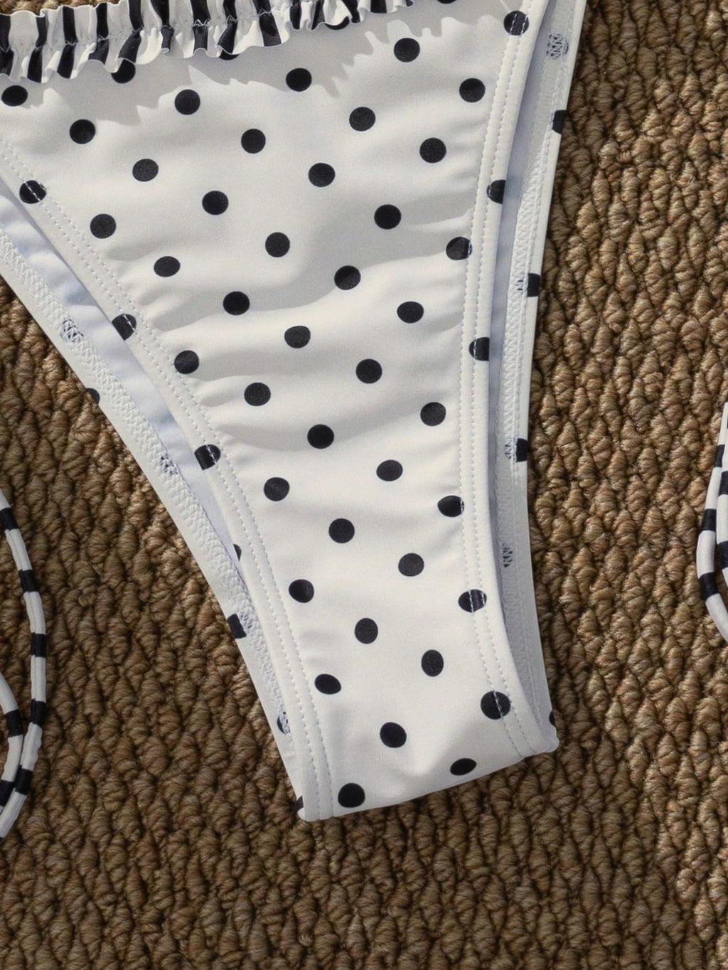 Women's Swimwear Bikini, Retro Polka Dot Gingham Fashionable Outfit OOTD /Going