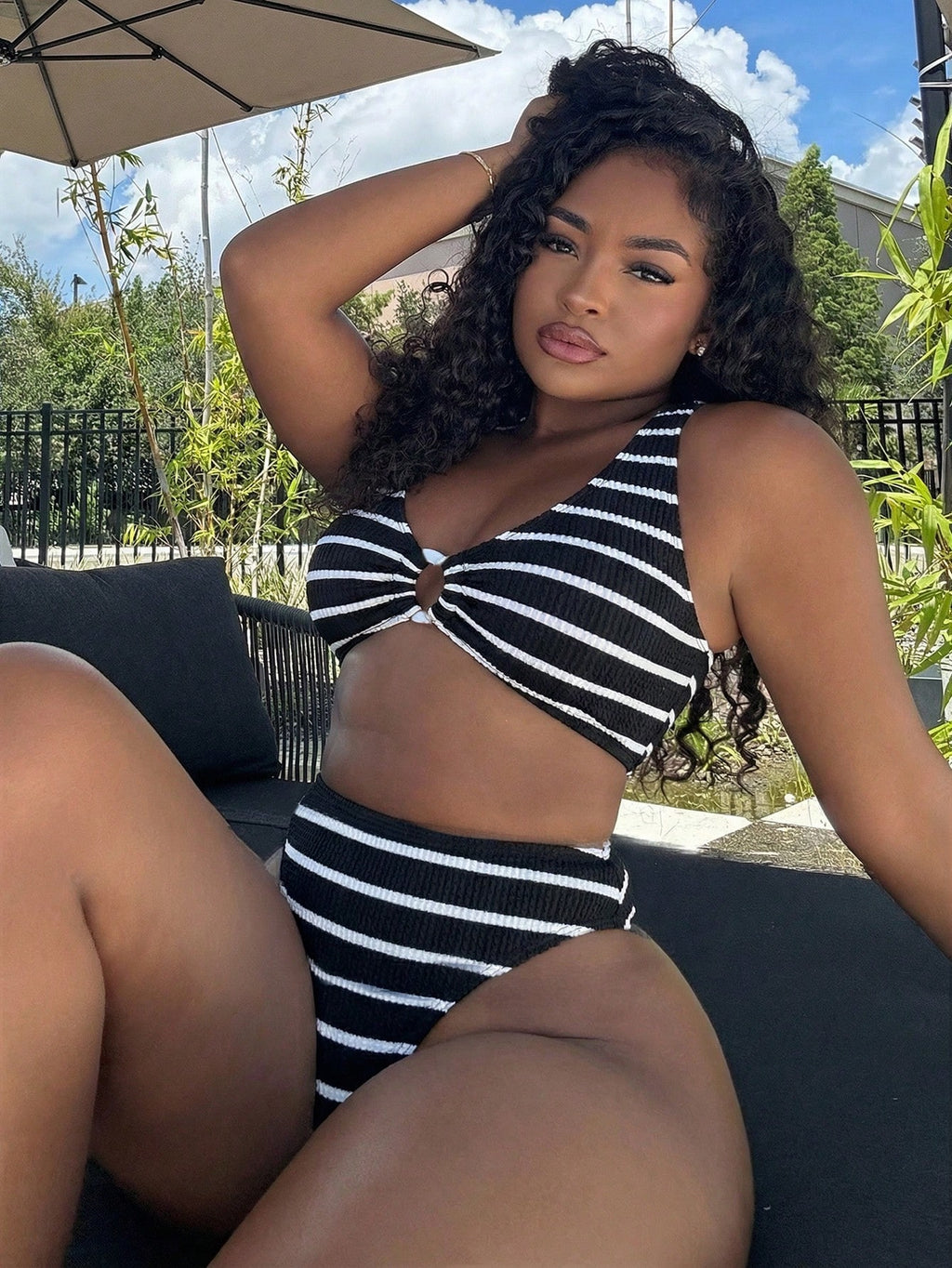 Alexandranx Ladies' Striped Circular Link Sexy Bikini Set For Summer