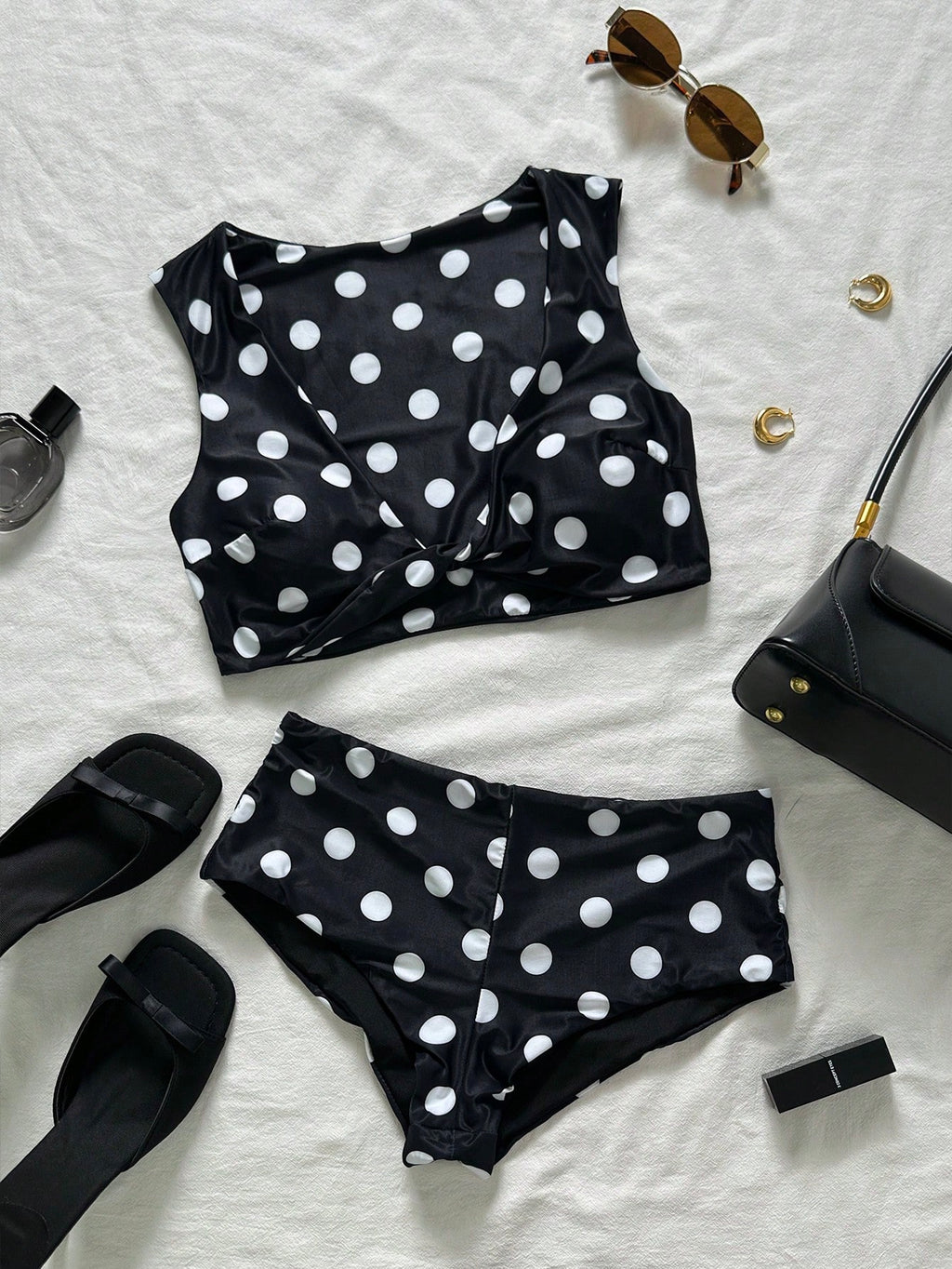 Swim Chiccia Sweetheart Neck Polka Dot Printed Soft Fabric Twist Cup Cute Bikini