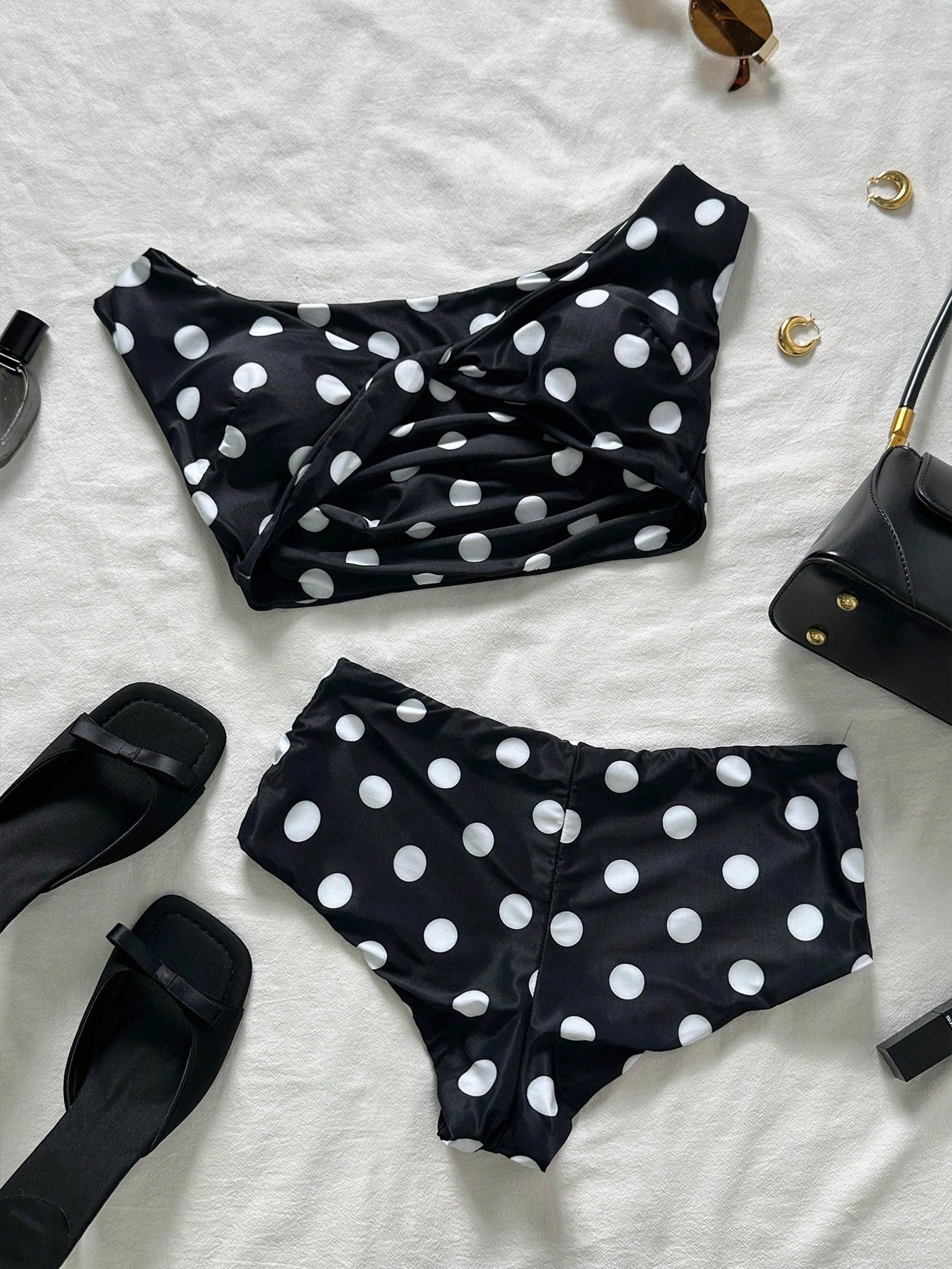 Swim Chiccia Sweetheart Neck Polka Dot Printed Soft Fabric Twist Cup Cute Bikini