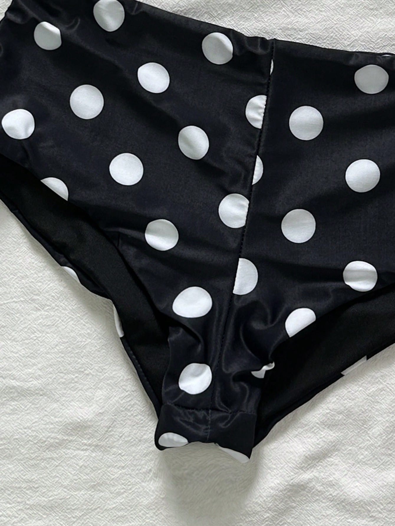 Swim Chiccia Sweetheart Neck Polka Dot Printed Soft Fabric Twist Cup Cute Bikini