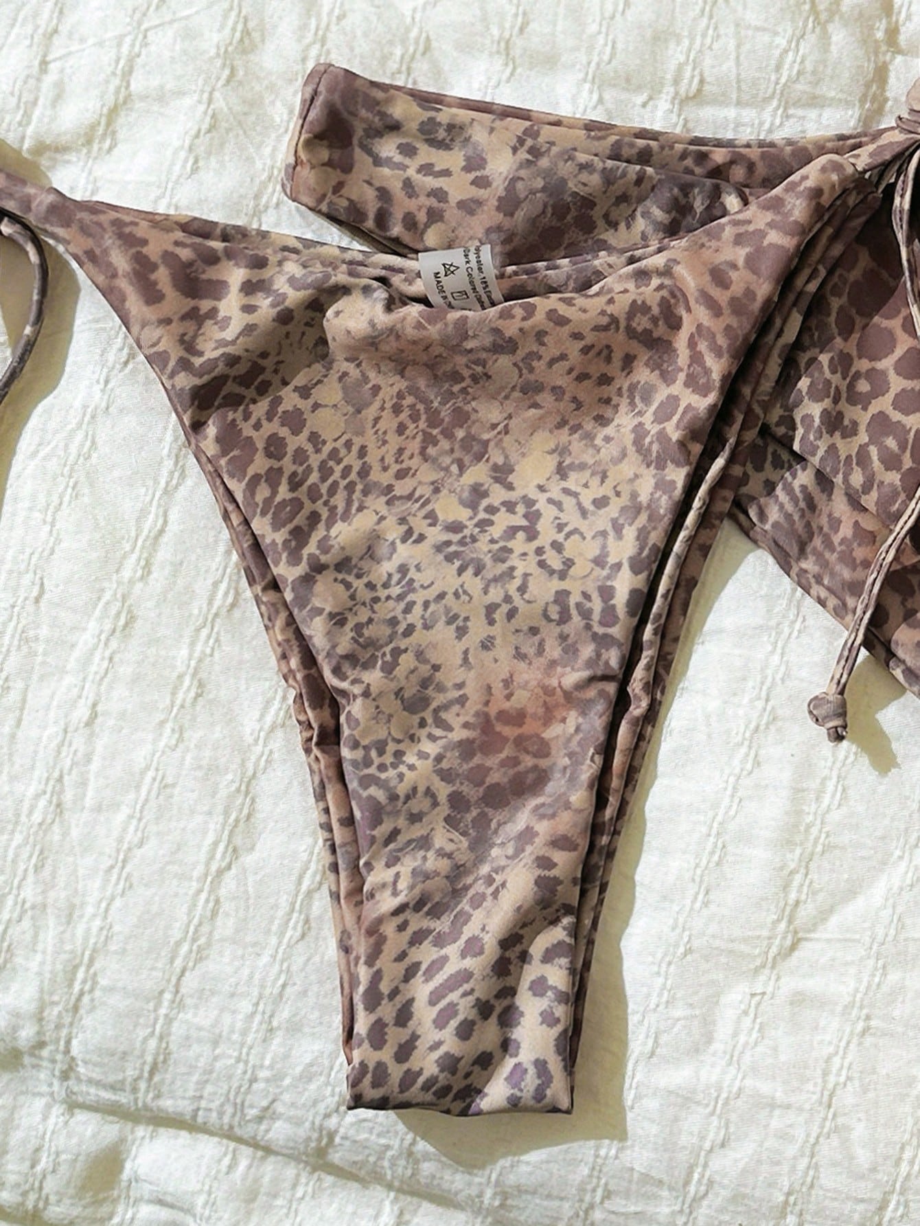 Elavelle 3pcs Women's Random Print Halter High Cut Bikini Set,