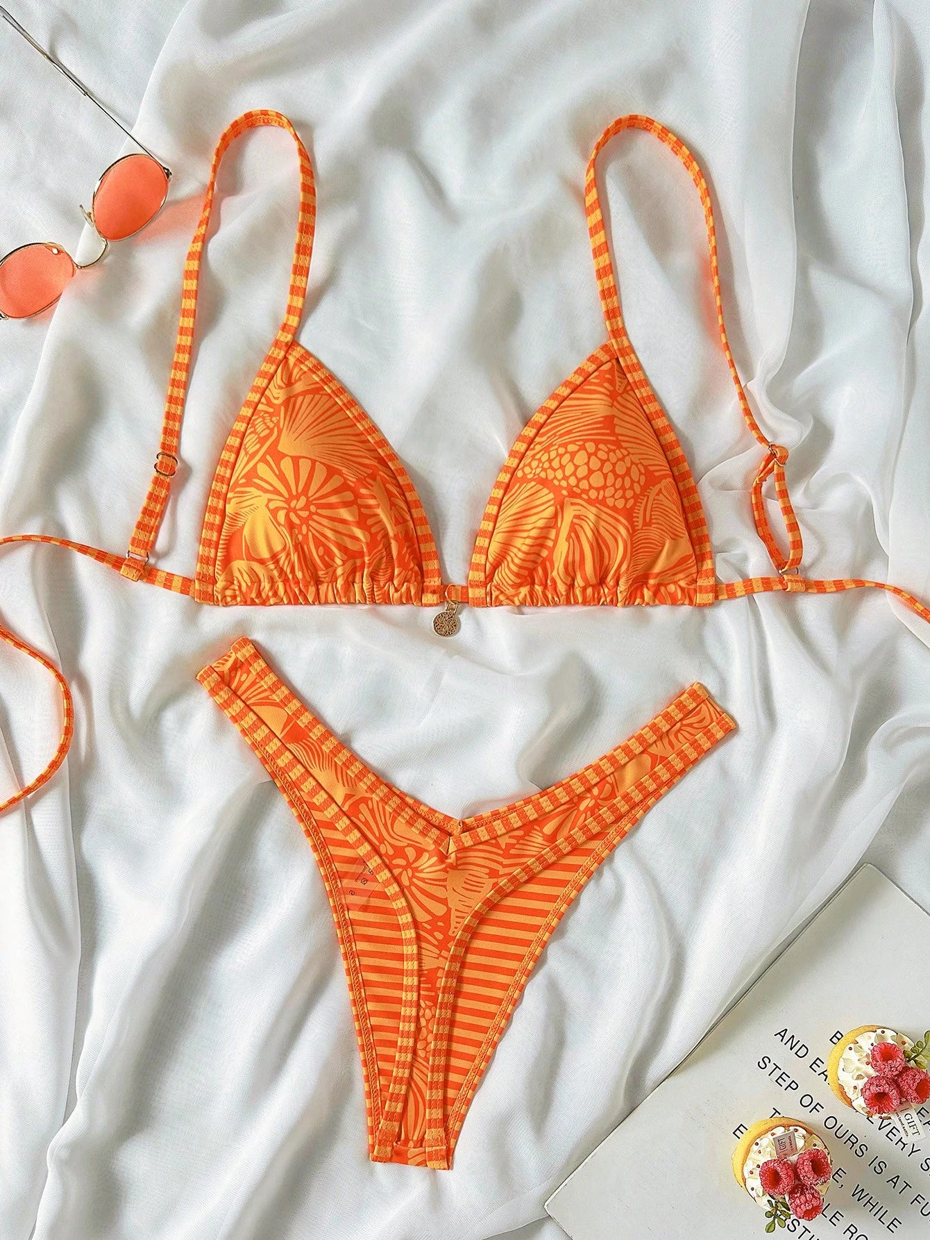 Swim Vcay 2pcs/Set Women Random Print Gold Accessory, Halter Top And