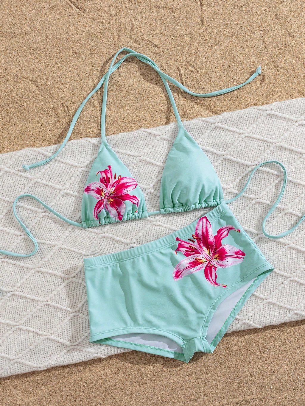 PEPPERMOLLY Fashionable Floral Swimwear: Black Backless Bikini Top +