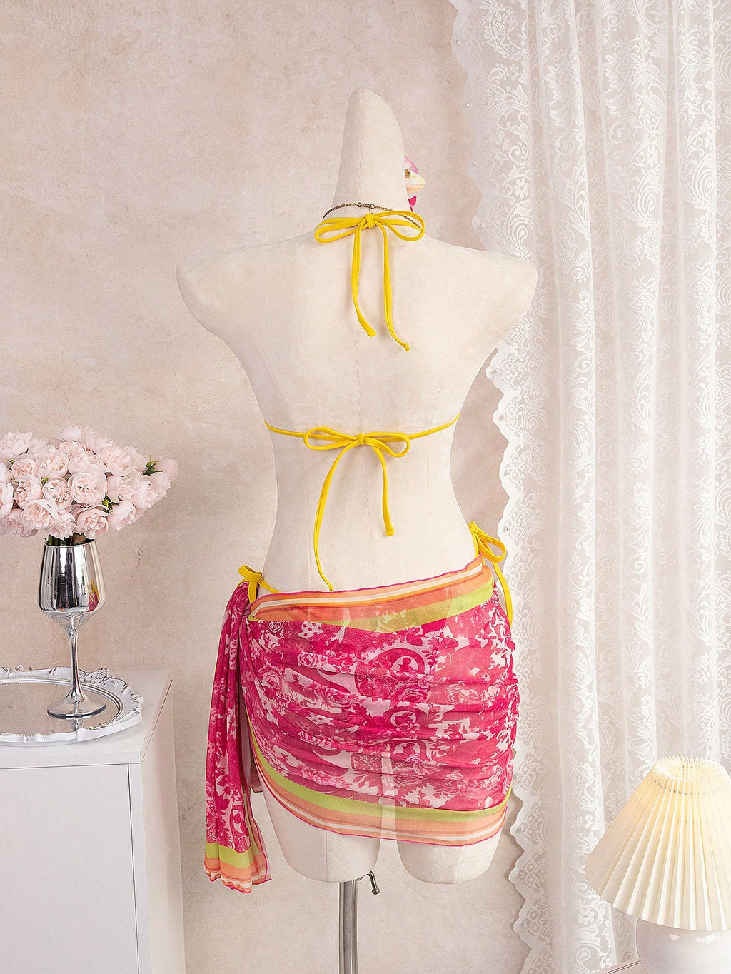 Onefish 2026 Women's Bikini Set, Elegant Floral Print Halter Tie Sexy