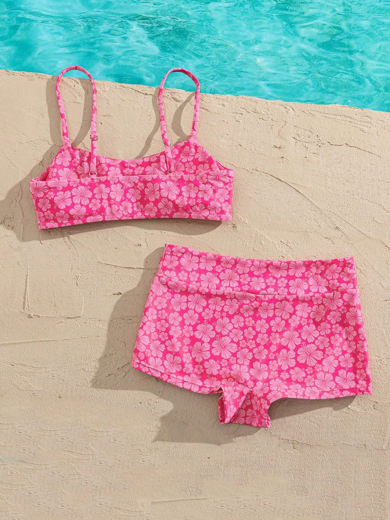 Women's Floral Print Bikini Set, Crop Top And Shorts, Fashionable