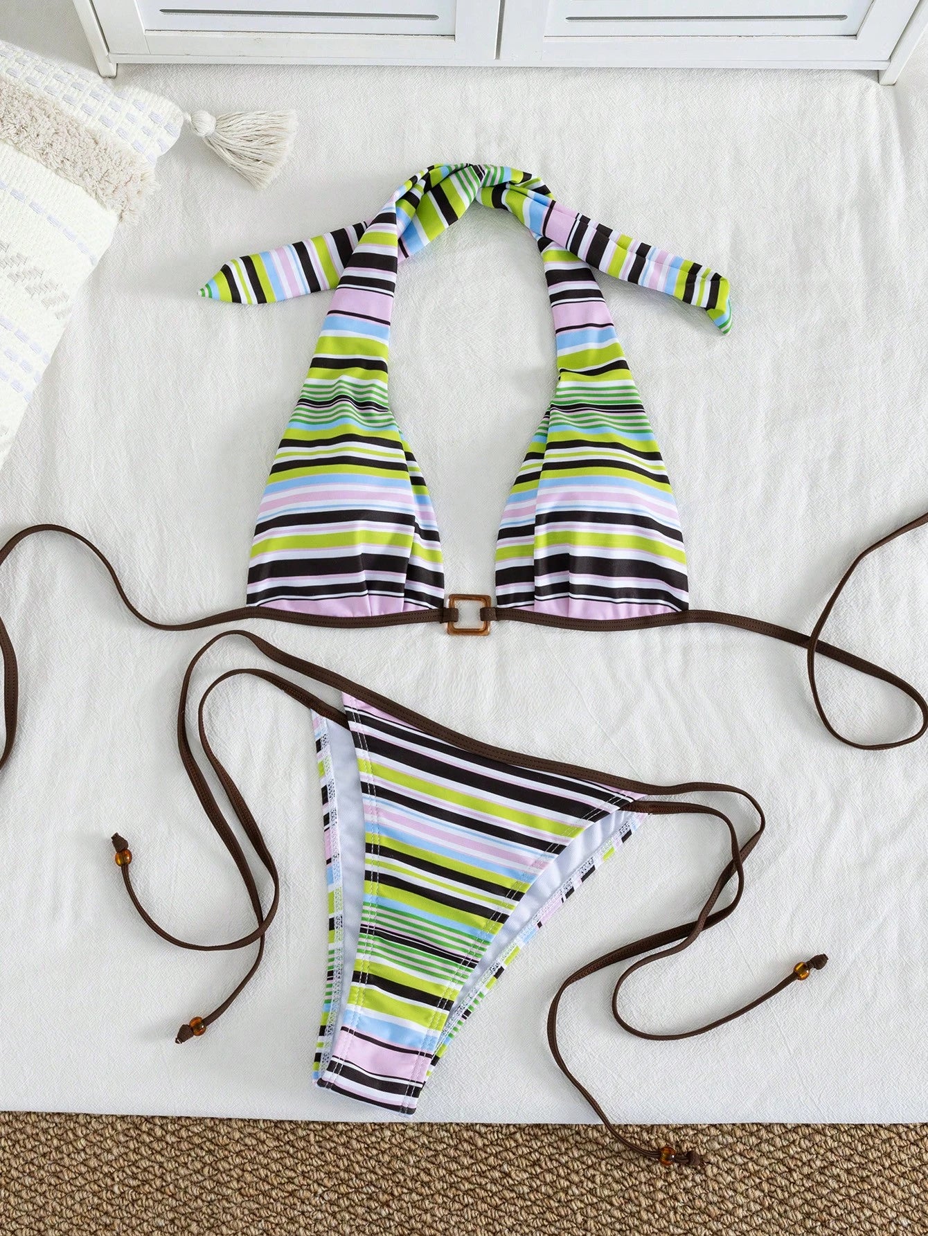 Onefish 1 Set Striped Halter Neck Triangle Bikini Top, Deep V-Neck,