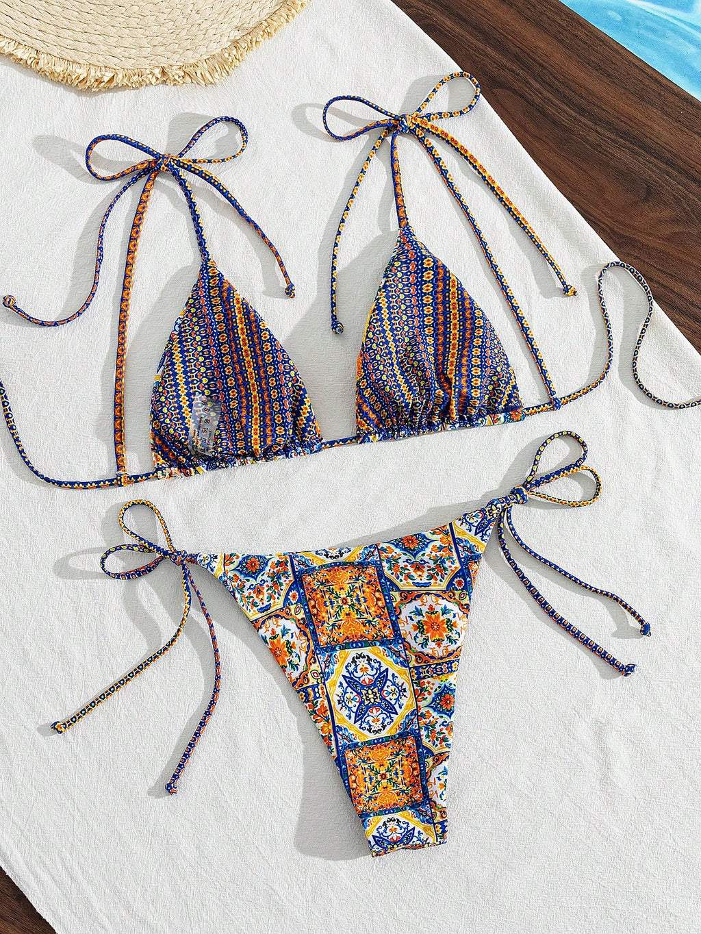 2pcs/Set Women's Cute Random Floral Reversible Camisole Swim Top And