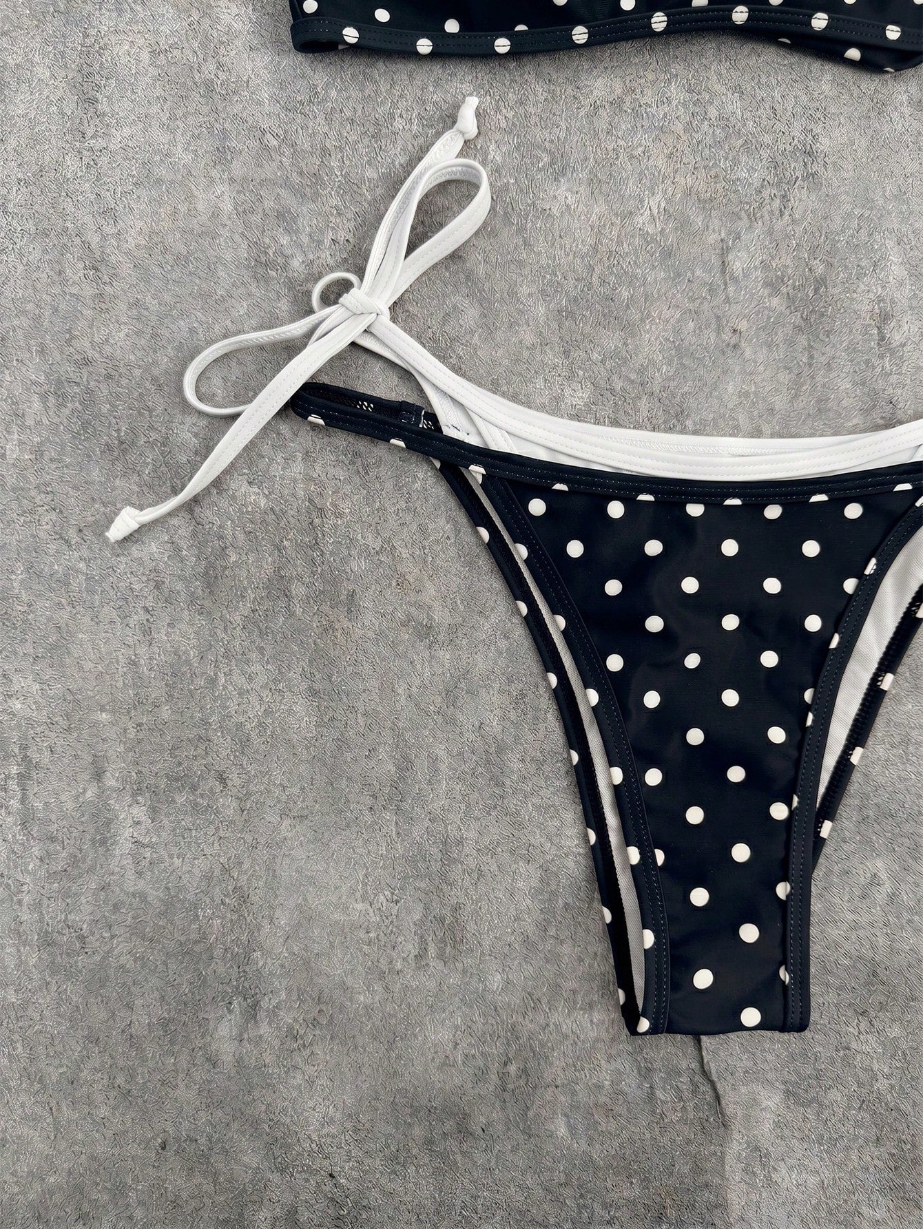 2026 Women's Swimwear Set, Polka Dot Contrast Color Halter Sexy Backless Bikini