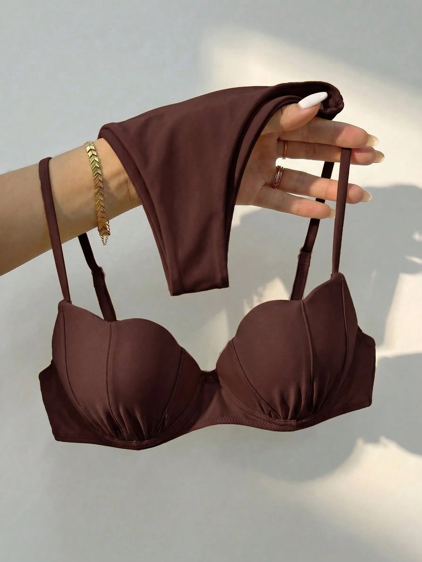 Bikinx Women's Solid Color Shell-Shaped Cup Bikini Set With Spaghetti