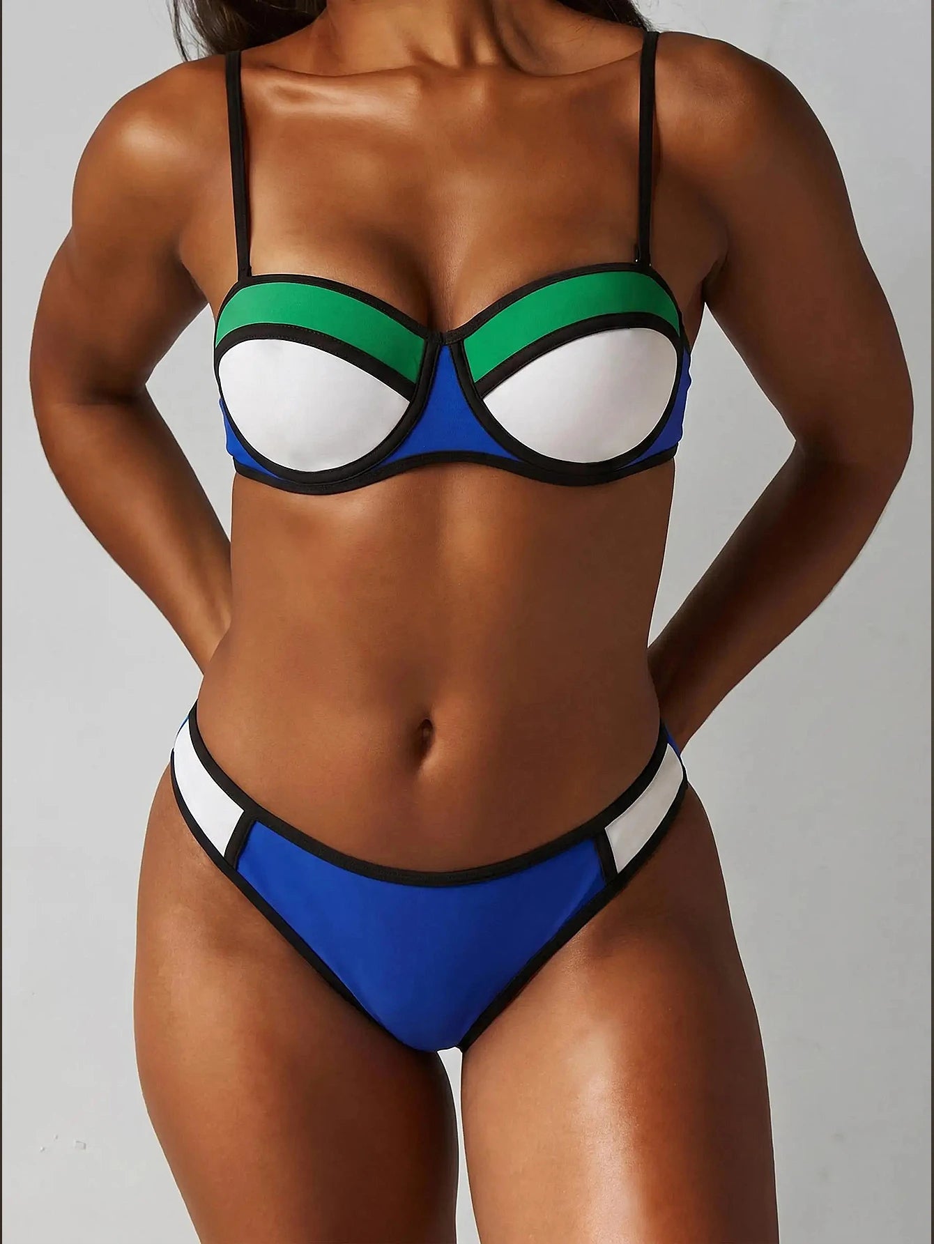MISSGUIDED Beach Color Block Bikini Set With Geometric Pattern