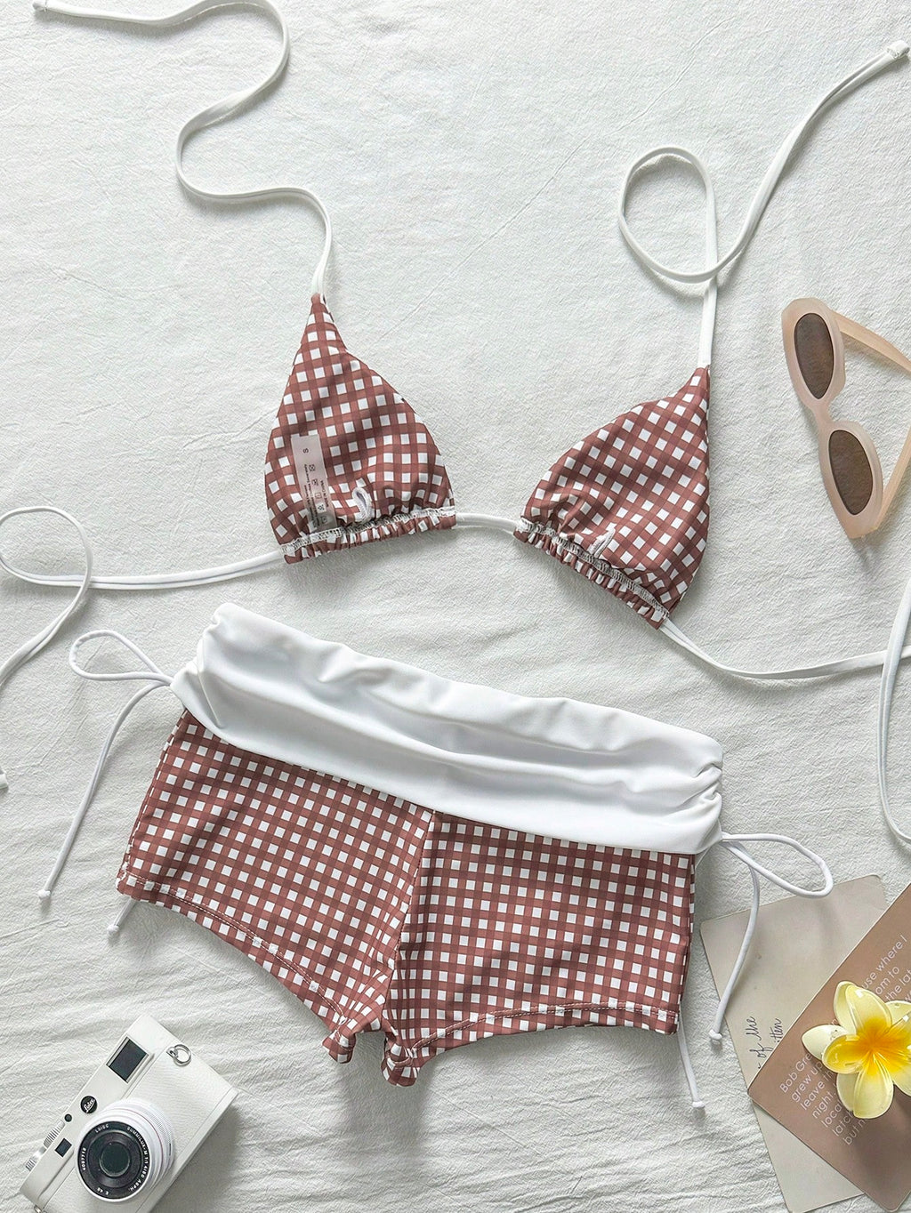 Elavelle Color-Blocked Bikini Set Consisting Of A Neck-Girdle